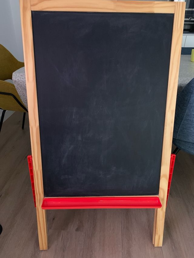 Pizarra Caballete Ikea Blanca y Negra