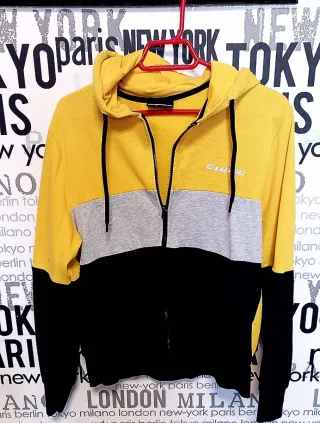 Sudadera Lotto con capucha