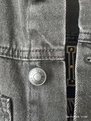 Cazadora vaquera negra