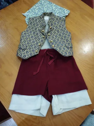 Traje fallero chaleco talla 4 y pantalón T2