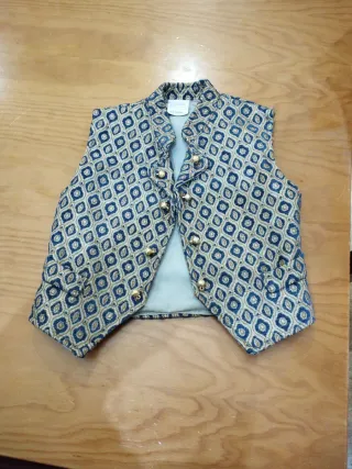 Traje fallero chaleco talla 4 y pantalón T2