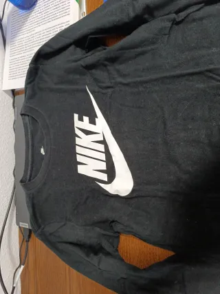 Camiseta Nike manga larga negra talla XS mujer