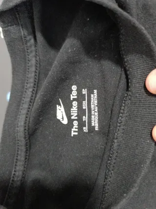 Camiseta Nike manga larga negra talla XS mujer