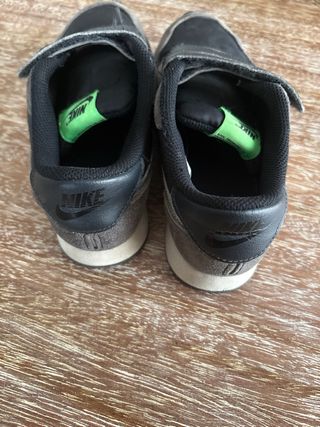 Zapatillas Nike niño velcro negro