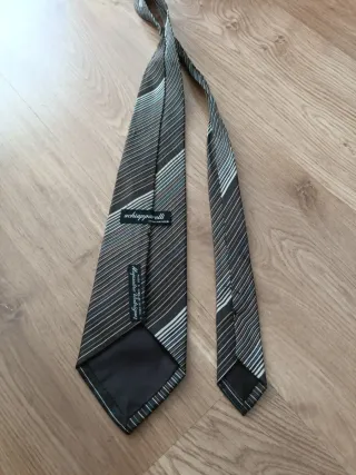 Corbata de seda rayas marrones y grises