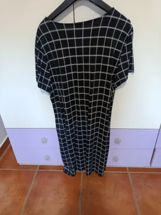 Vestido negro estampado cuadros. Talla XL