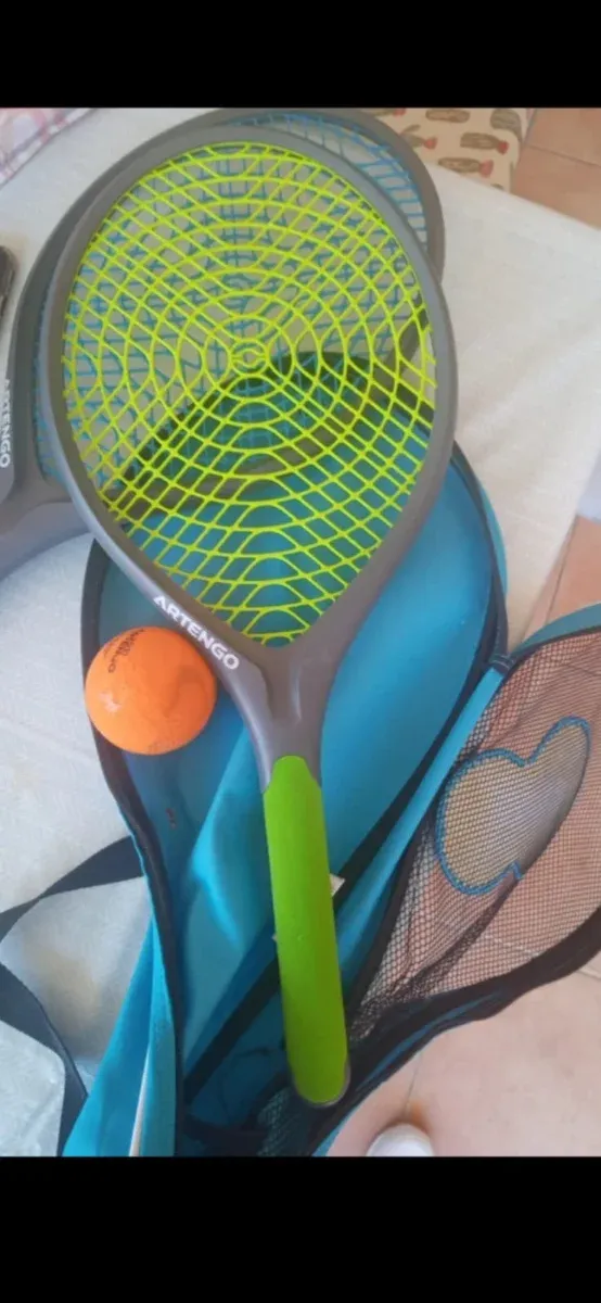 Raquetas de tenis Artengo con pelota