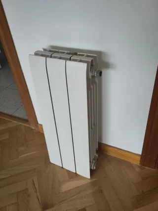 Radiador de gas blanco