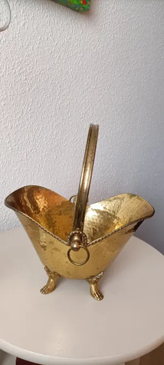 Carbonera Antigua Latón Martillado