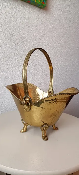 Carbonera Antigua Latón Martillado