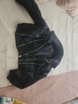 Cazadora acolchada Zara Negra Talla L
