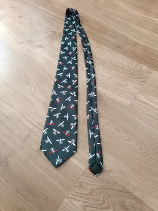 Corbata de seda con estampado de abejas