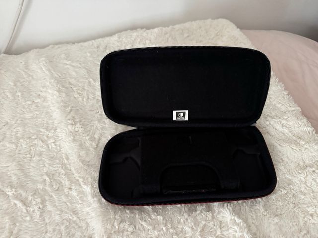 Funda Nintendo Switch Negra