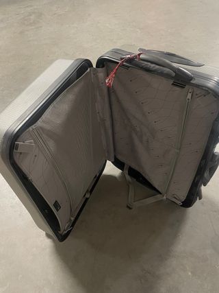 Maleta de viaje Delsey gris