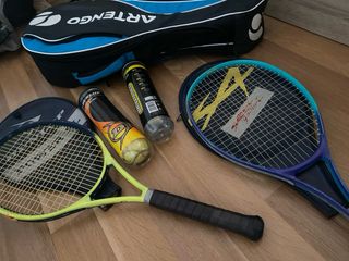 Lote de 2 raquetas y accesorios tenis