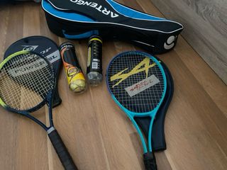 Lote de 2 raquetas y accesorios tenis