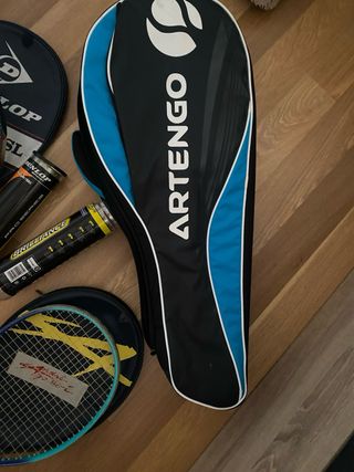 Lote de 2 raquetas y accesorios tenis
