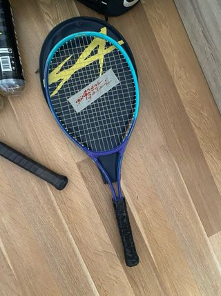Lote de 2 raquetas y accesorios tenis
