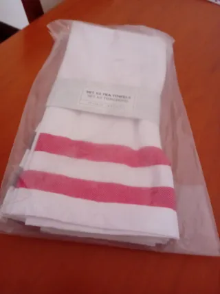 Set 2 strofinacci rossi e bianchi