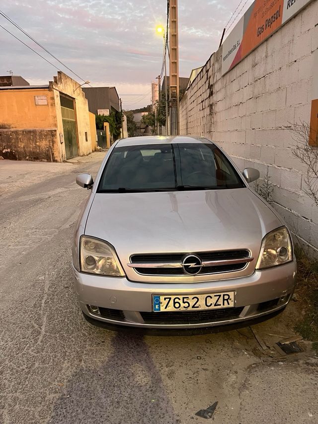 Opel Vectra 2004