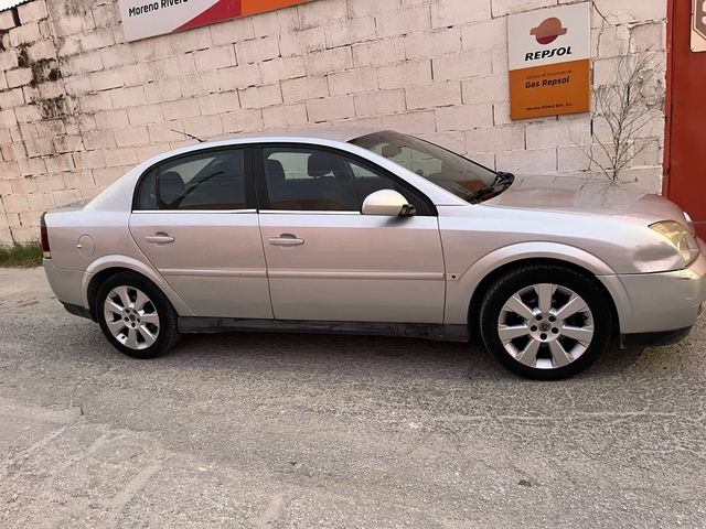 Opel Vectra 2004