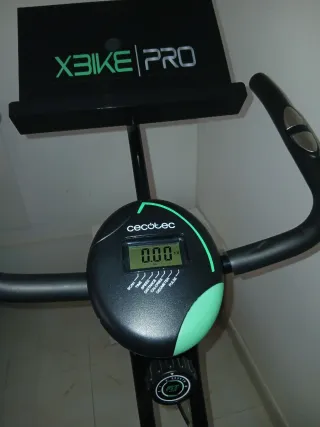 Bicicleta statica pieghevole con supporto