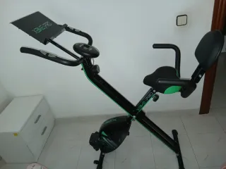 Bicicleta statica pieghevole con supporto