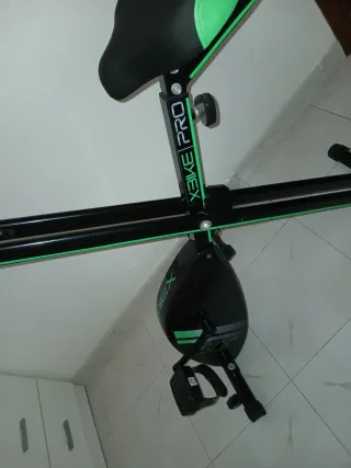 Bicicleta statica pieghevole con supporto