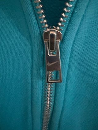 Felpa Nike con zip e cappuccio