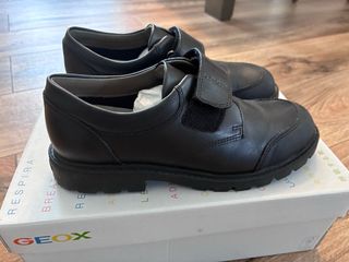 Zapatos Geox niño talla 37 negros
