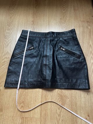 Falda de cuero Zara