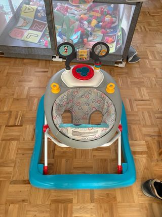 Correpasillos Bright Starts Mickey