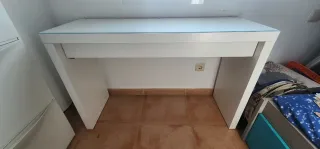 Tocador blanco con cristal templado MALM IKEA