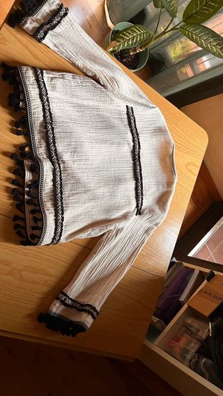 Chaqueta boho beige y negra