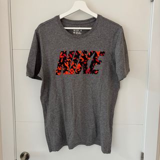 Camiseta Nike Talla M Gris