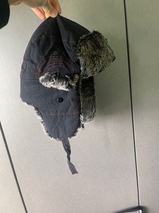 Gorro de invierno con orejeras