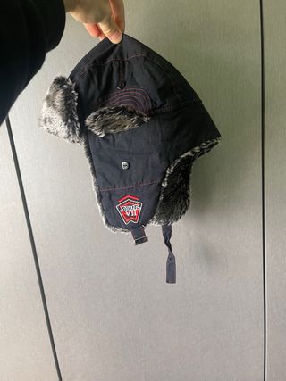 Gorro de invierno con orejeras