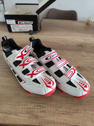 Zapatos Ciclismo GES Nuevos
