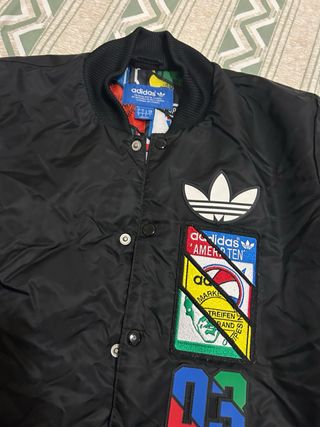 Chaqueta Adidas Bomber Negra Multicolor