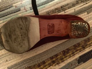 Zapato de flamenco morado