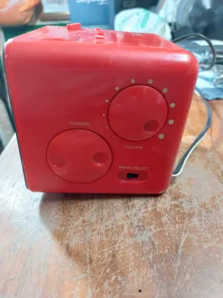 Radio Despertador Sony Roja