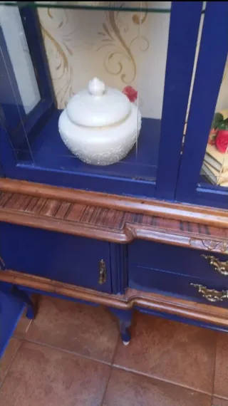 Vitrina restaurada dos cuerpos