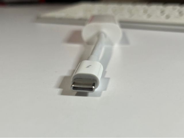 Adaptador Apple Thunderbolt 3 a 2