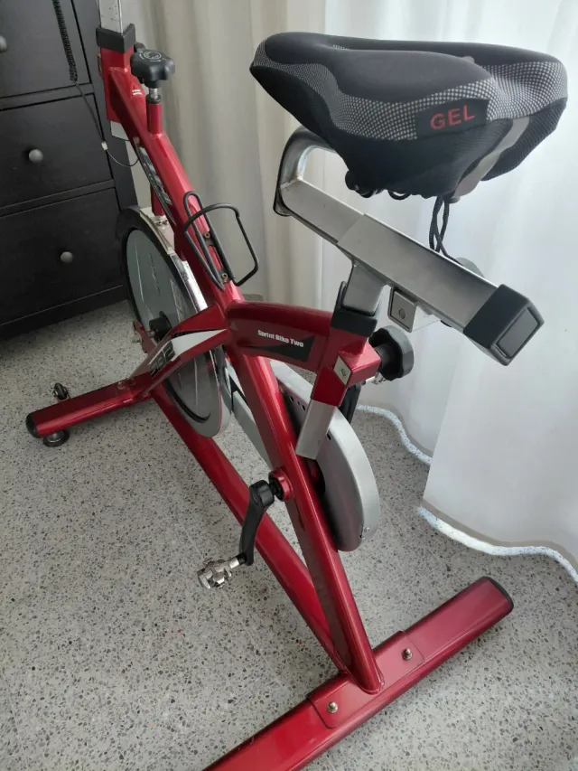 Bicicleta Spinning BH Fitness ST32 Roja