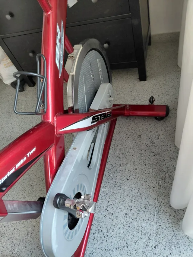 Bicicleta Spinning BH Fitness ST32 Roja