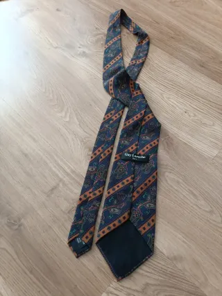 Corbata de seda azul y naranja