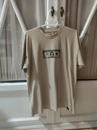 Camiseta Pull&Bear Beige Talla S. STWD.