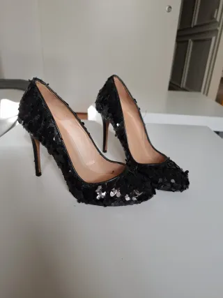 Zapatos tacón Zara lentejuelas negros