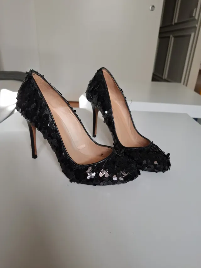 Zapatos tacón Zara lentejuelas negros