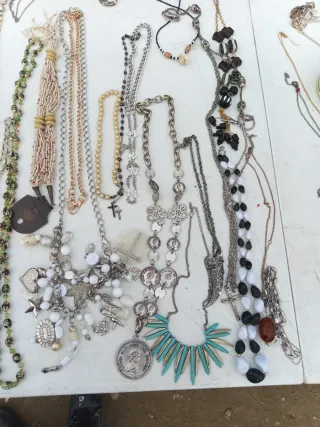 Lote bisutería plata y multicolor